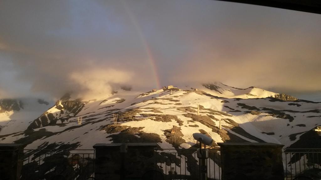 Hotel Rifugio Garibaldi Gebirgspass Stilfser Joch Exterior foto
