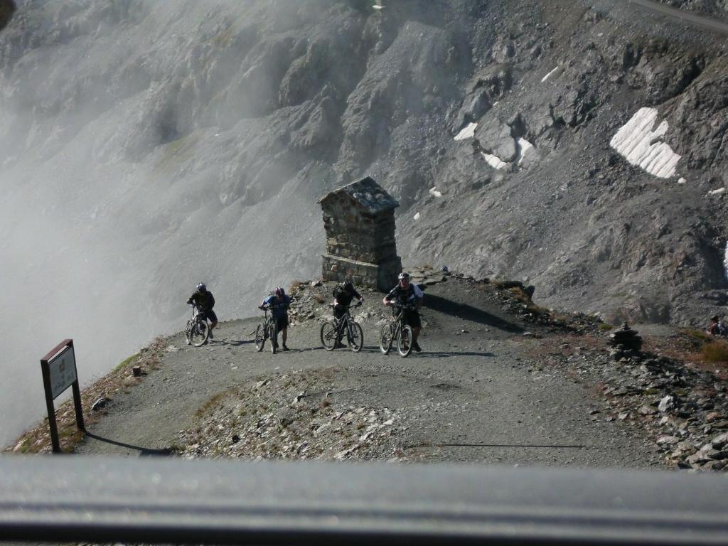 Hotel Rifugio Garibaldi Gebirgspass Stilfser Joch Exterior foto