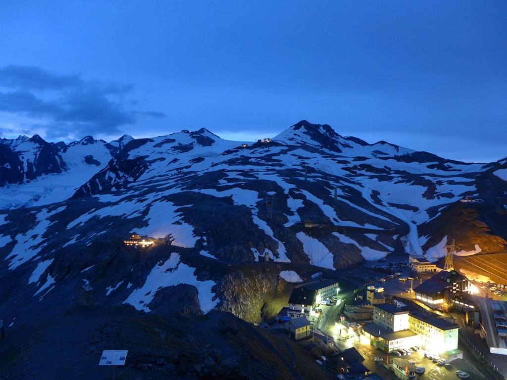 Hotel Rifugio Garibaldi Gebirgspass Stilfser Joch Exterior foto