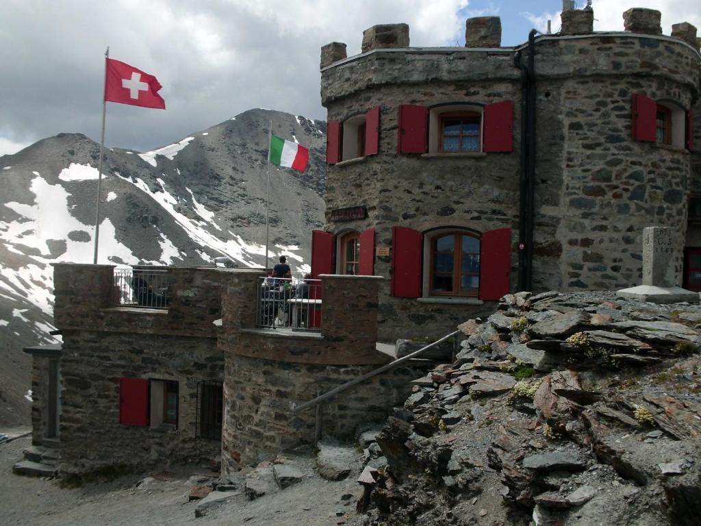 Hotel Rifugio Garibaldi Gebirgspass Stilfser Joch Exterior foto